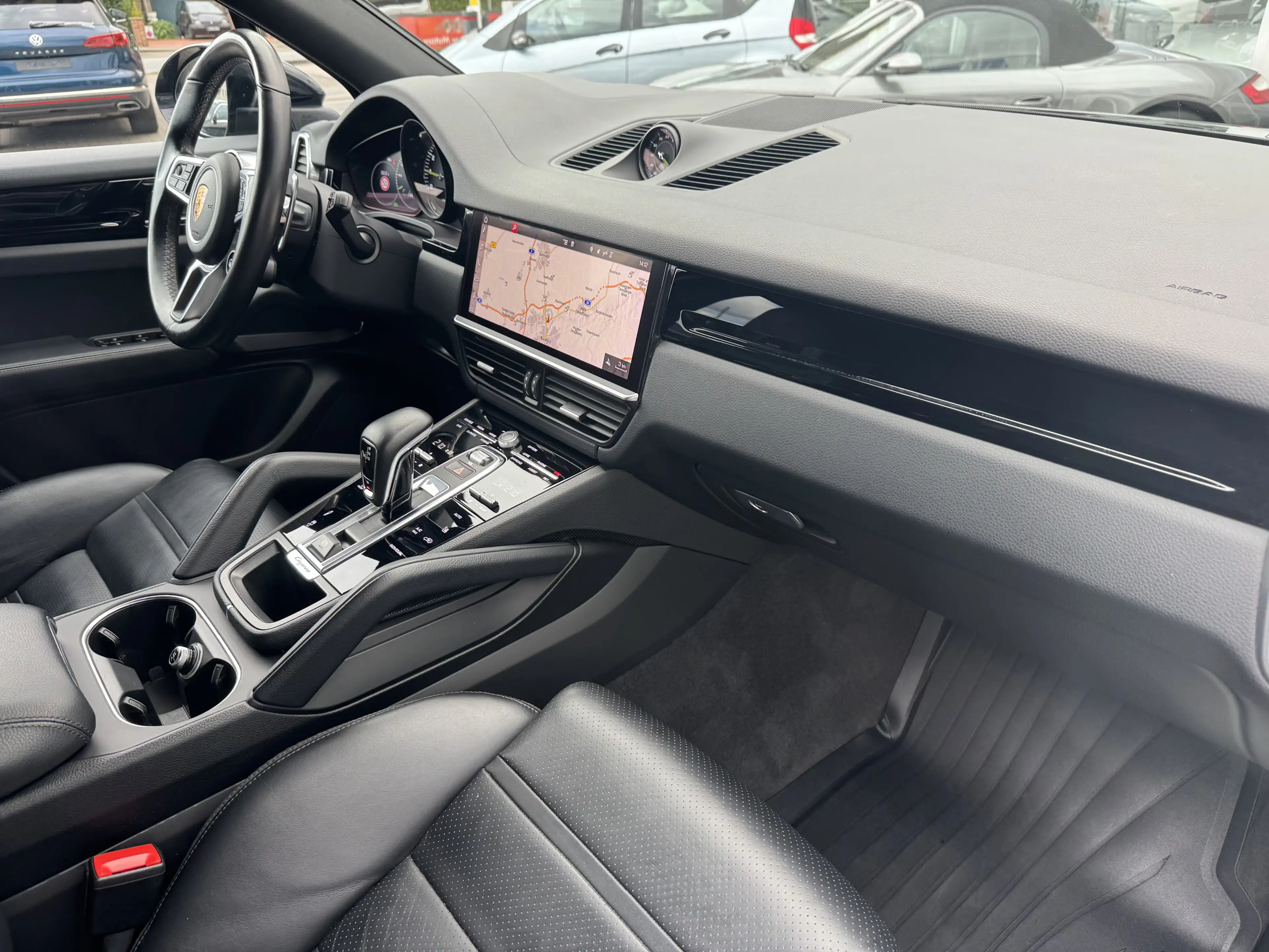 Porsche Cayenne HuD Luftf Matrix AHK Kamera 21 — photo 5