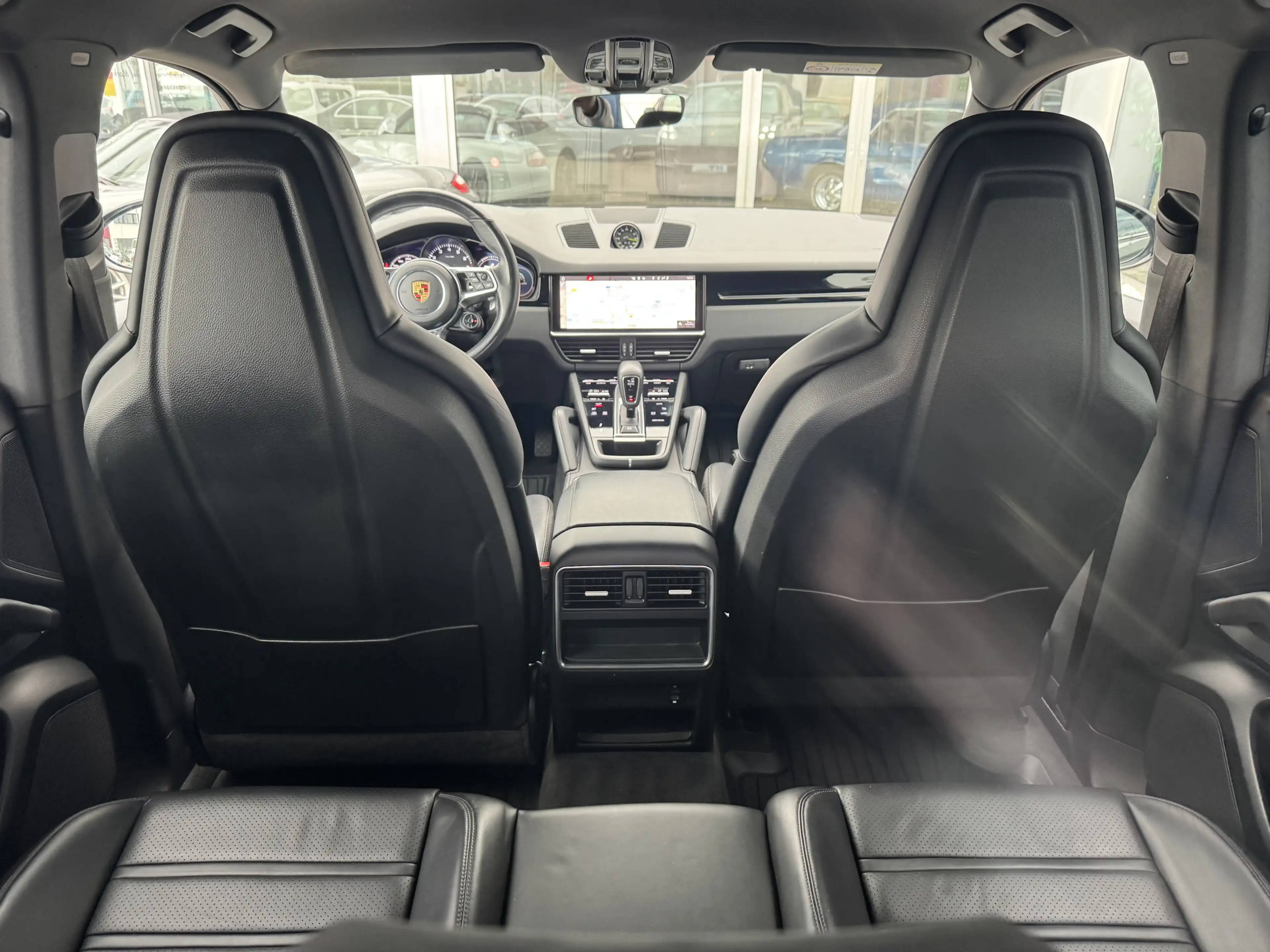 Porsche Cayenne HuD Luftf Matrix AHK Kamera 21 — photo 11