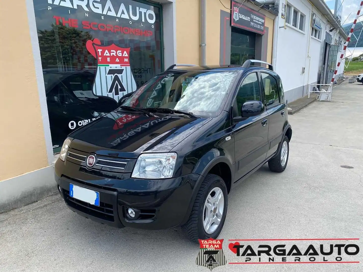 Fiat Panda 1.3 MJT 4x4 Climbing Nero - 1