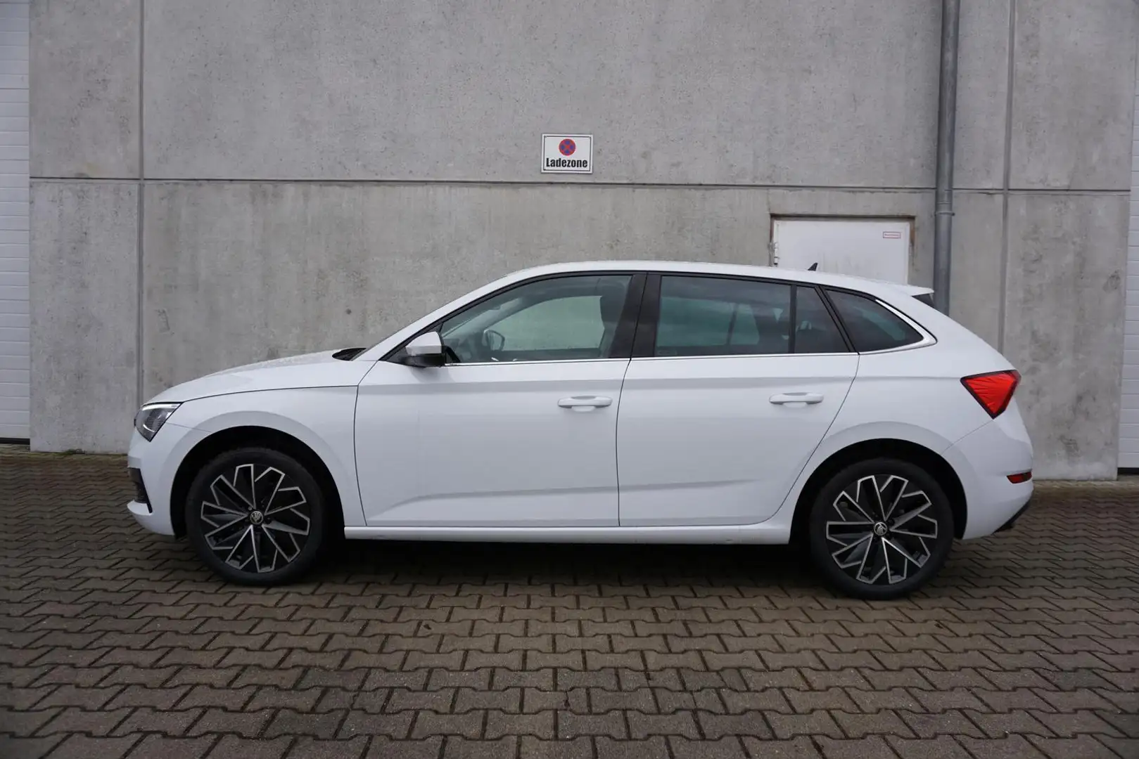 Skoda Scala 1.0TSI Style Navi/MirrorLink LED Kamera Wit - 2