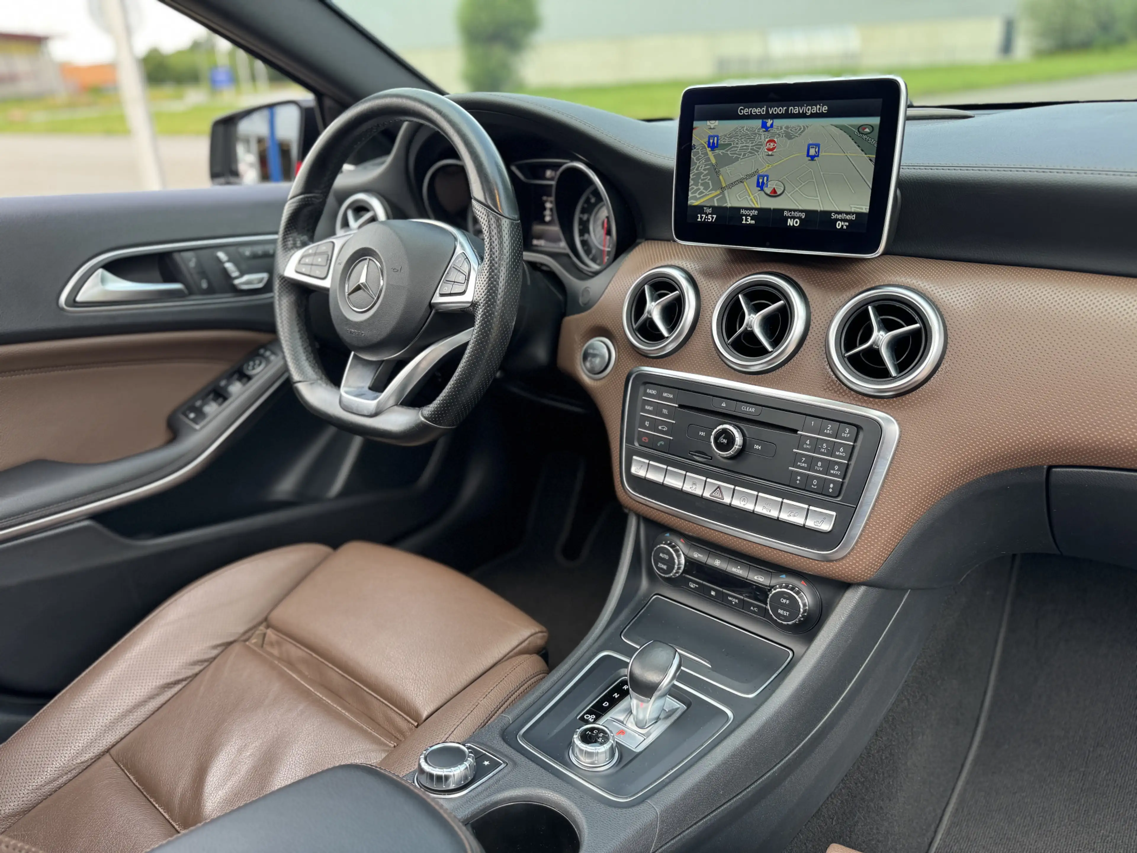 Mercedes-Benz A 45 AMG 4MATIC 380PK|PANO|CAMERA|ACC|HARMANKARDON/MEMORY|L — photo 9