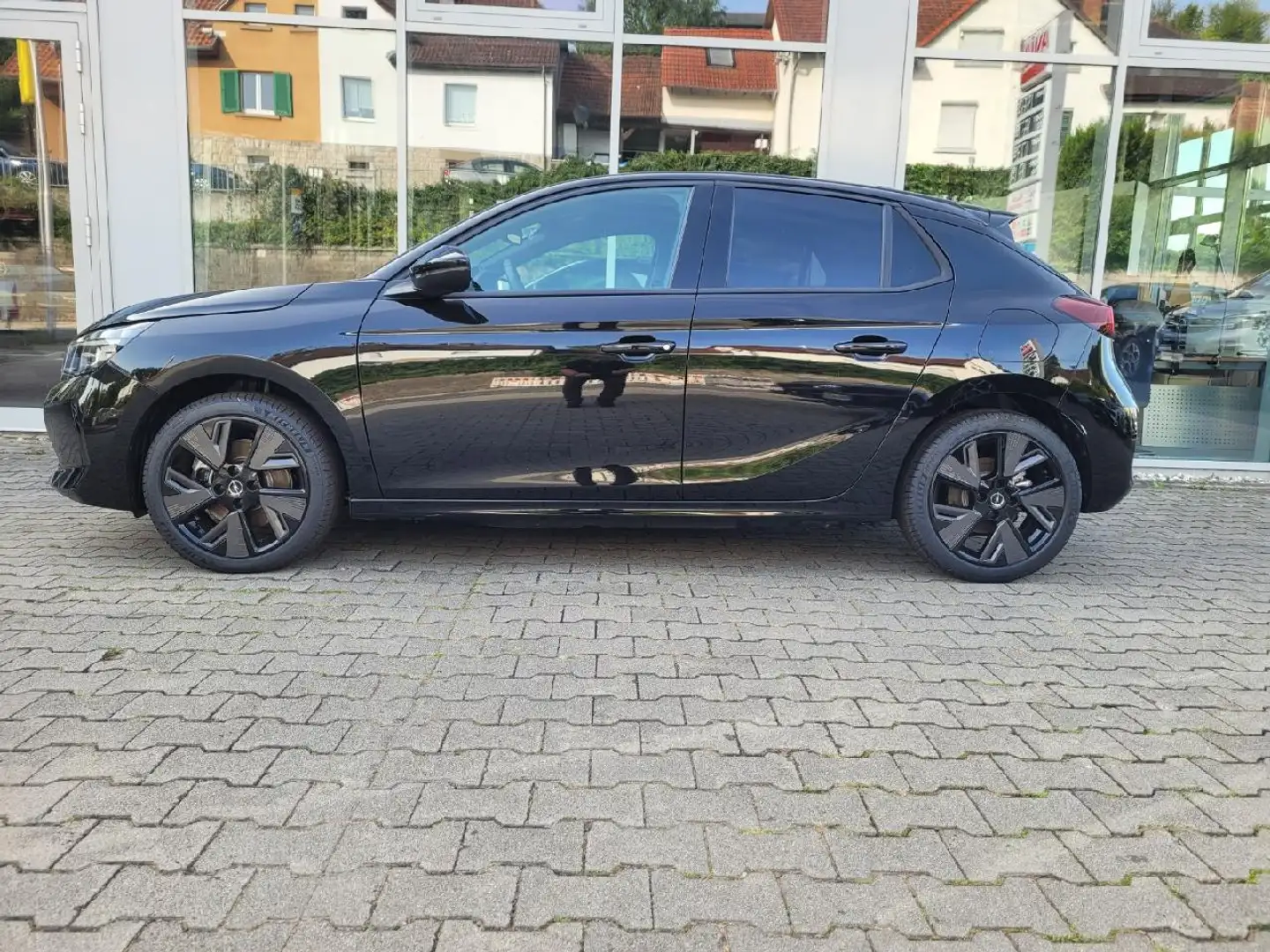 Opel Corsa-e e GS Schwarz - 1