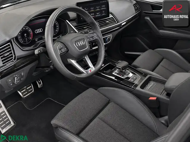 Audi Q5 view 2