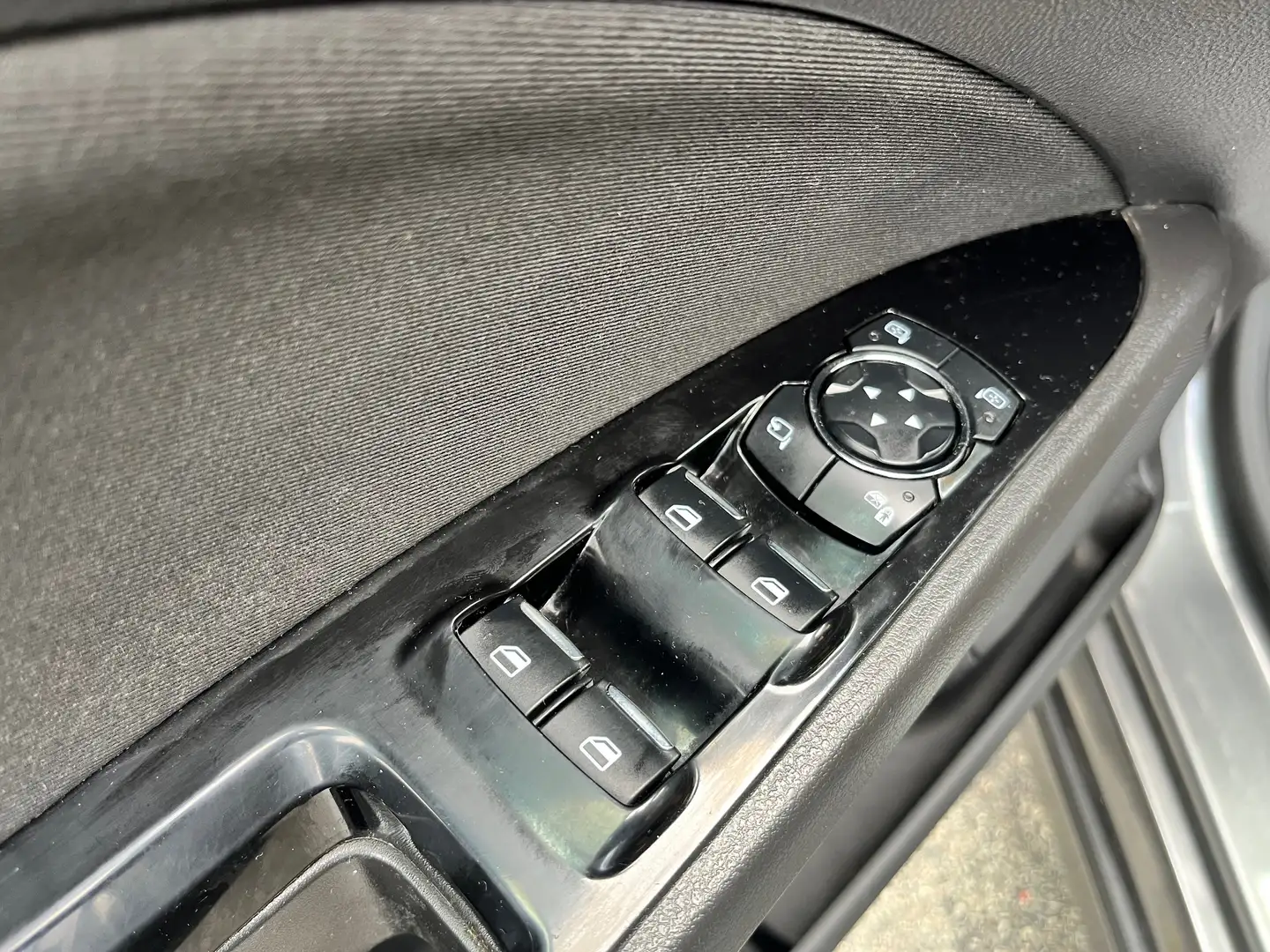 Ford Mondeo Mondeo Clipper 1.6 TDCi ECOnetic Business Edition Gri - 2