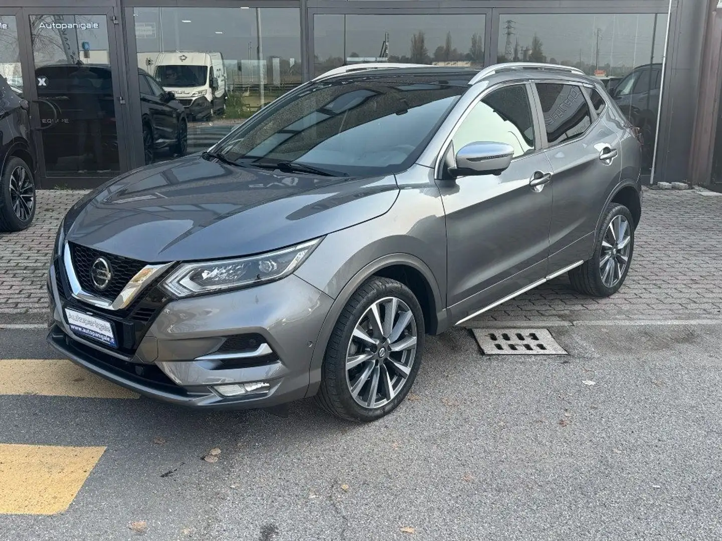 Nissan Qashqai 1.7 dCi 150 CV 4WD Tekna+ PELLE, TETTO, BOSE Grigio - 1