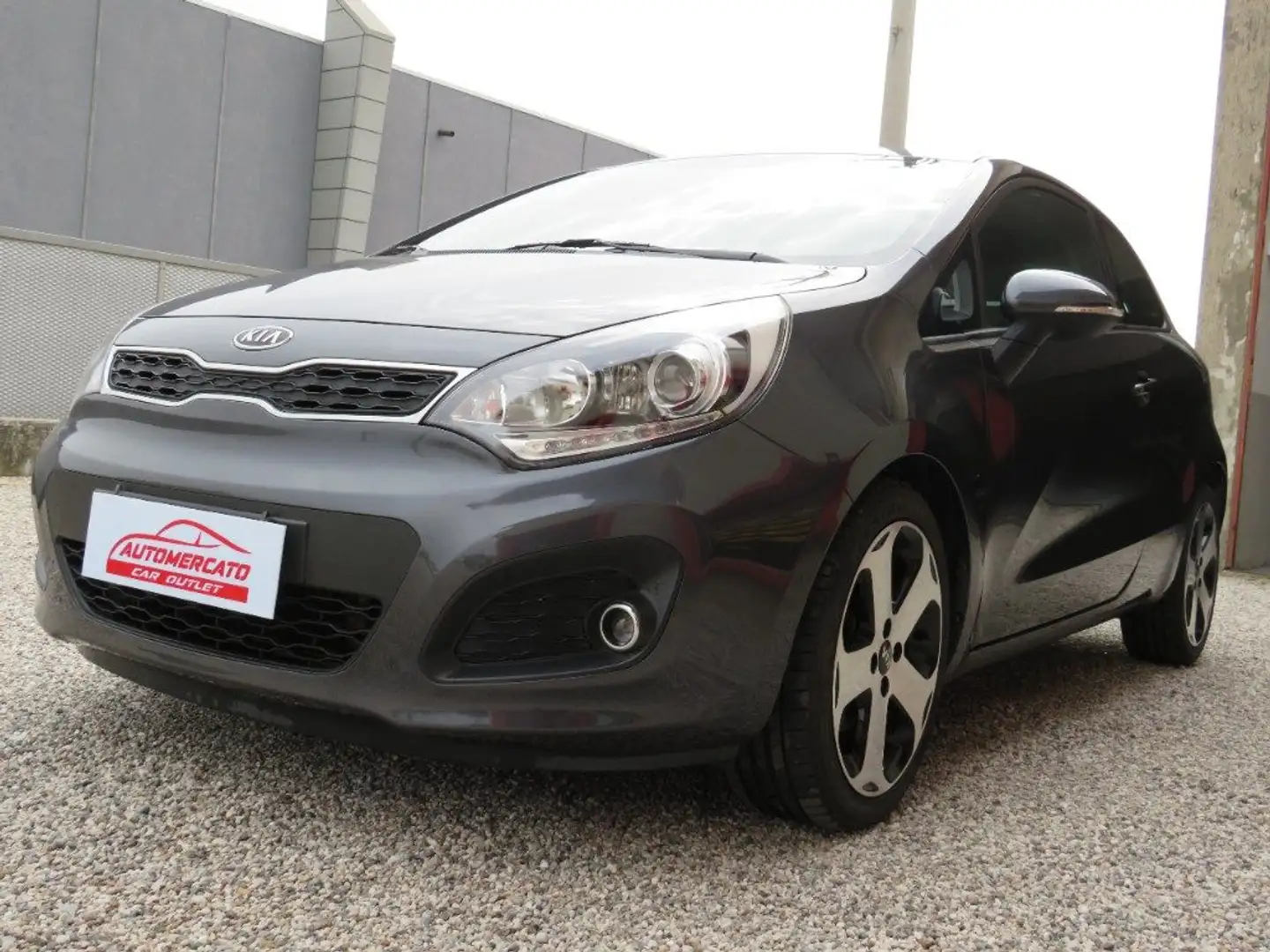 Kia Rio 1.4 CRDi WGT 3p. Limited Edition neopatentati Grigio - 1