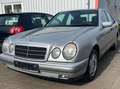 Mercedes-Benz E 200 Classic *NEU TUV* Срібний - thumbnail 1