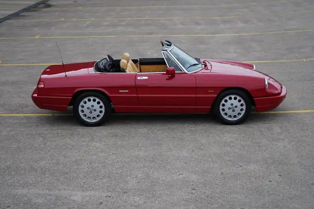 Alfa Romeo Spider 2.0