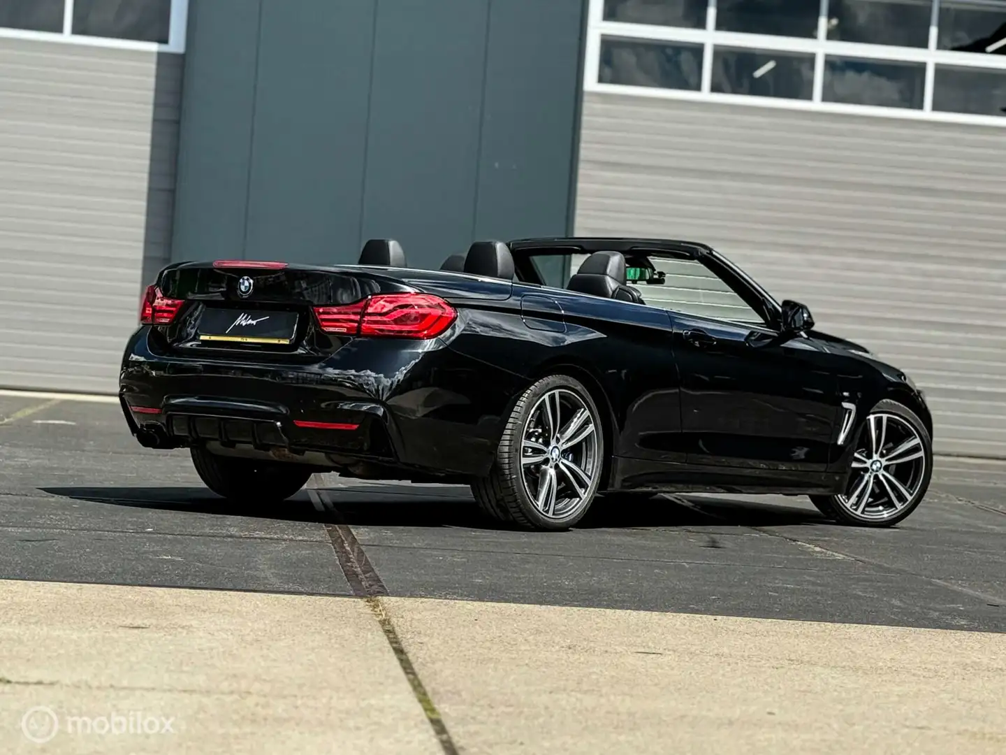 BMW 420 4-serie Cabrio 420i M Sport |HUD |Memory |H&K |Key Zwart - 2