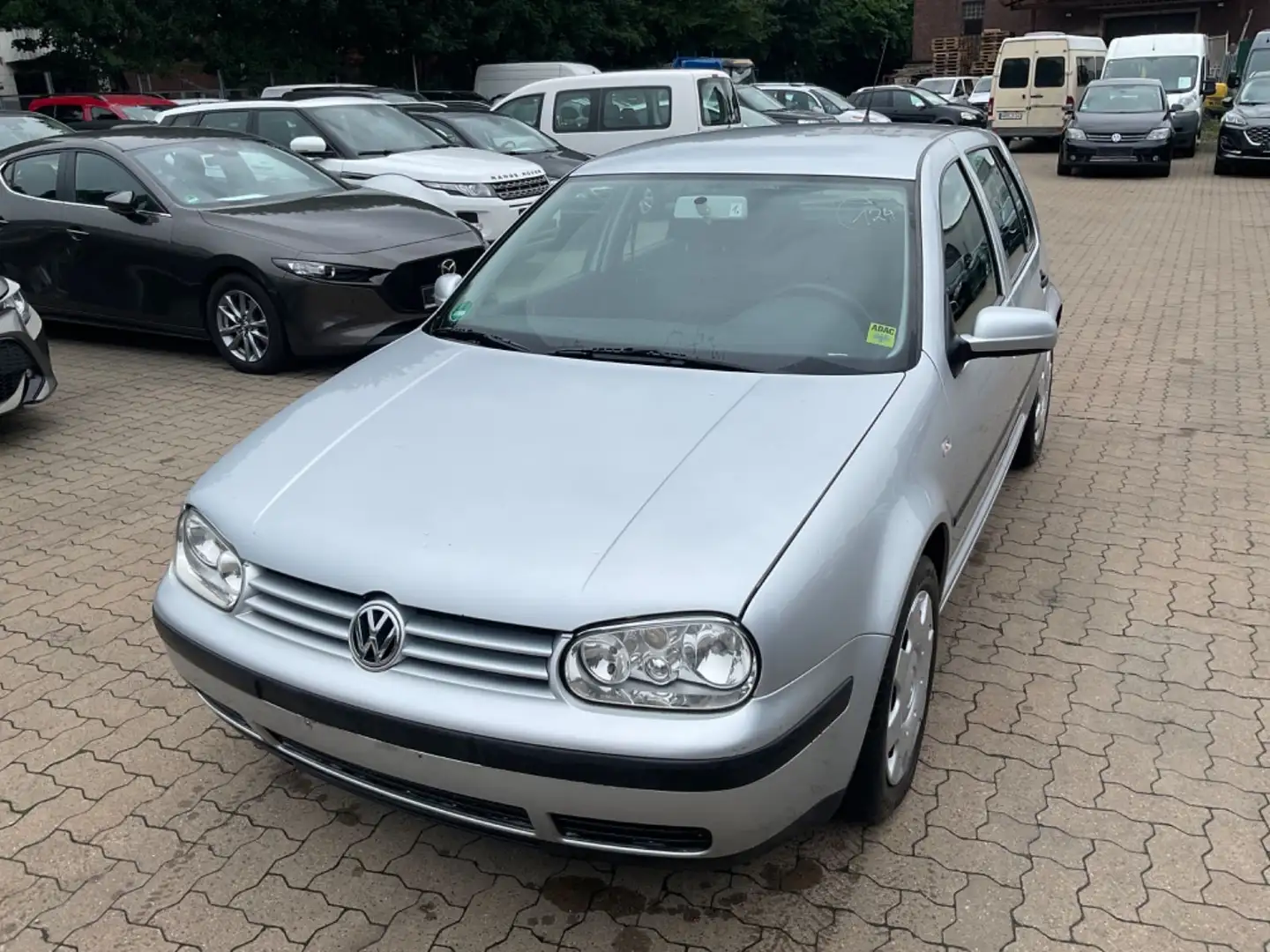 Volkswagen Golf 1.6 Automatik TÜV 08.2025 Silber - 2
