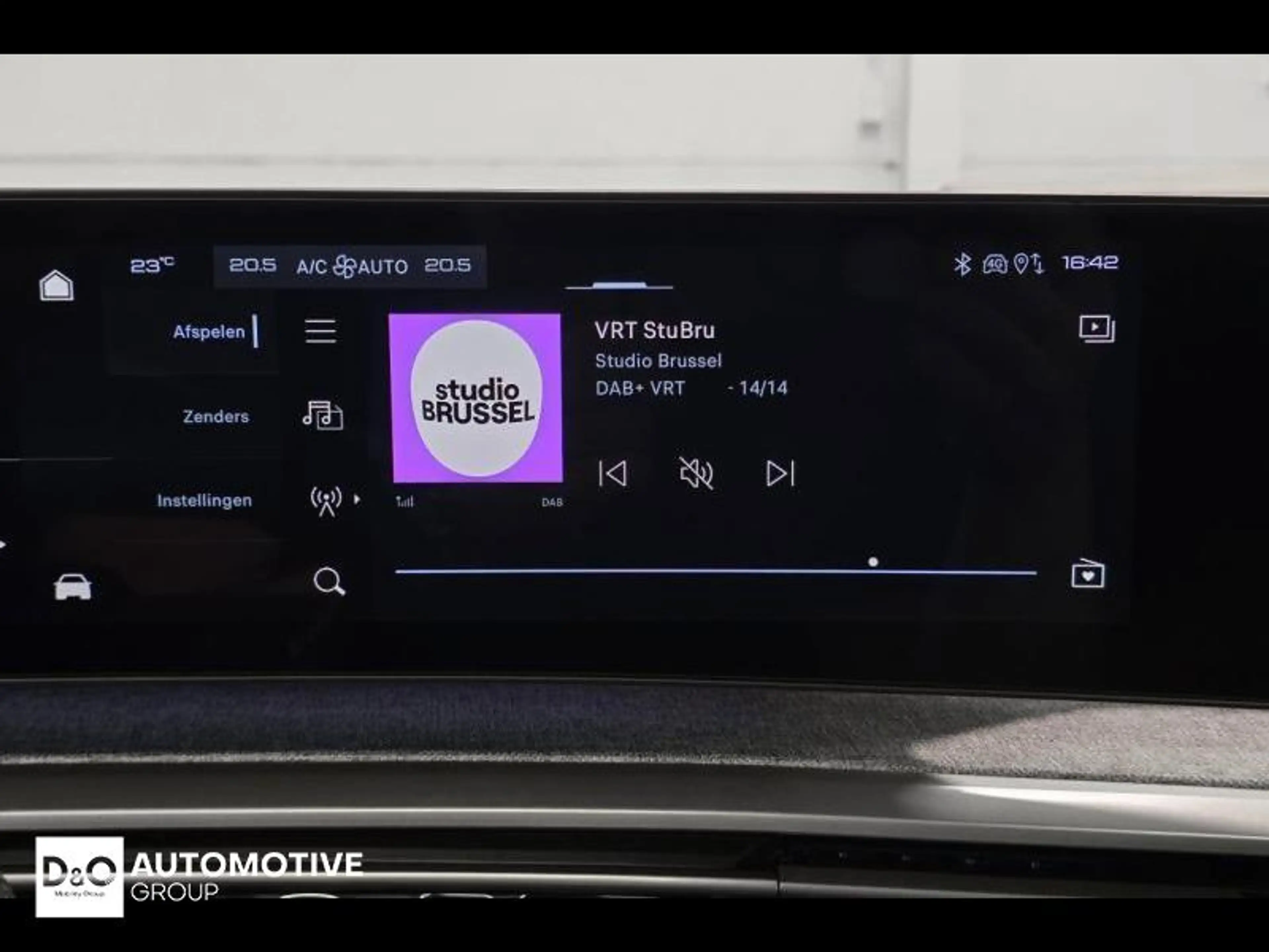 Peugeot 3008 GT PACK camera gps panodak — photo 14