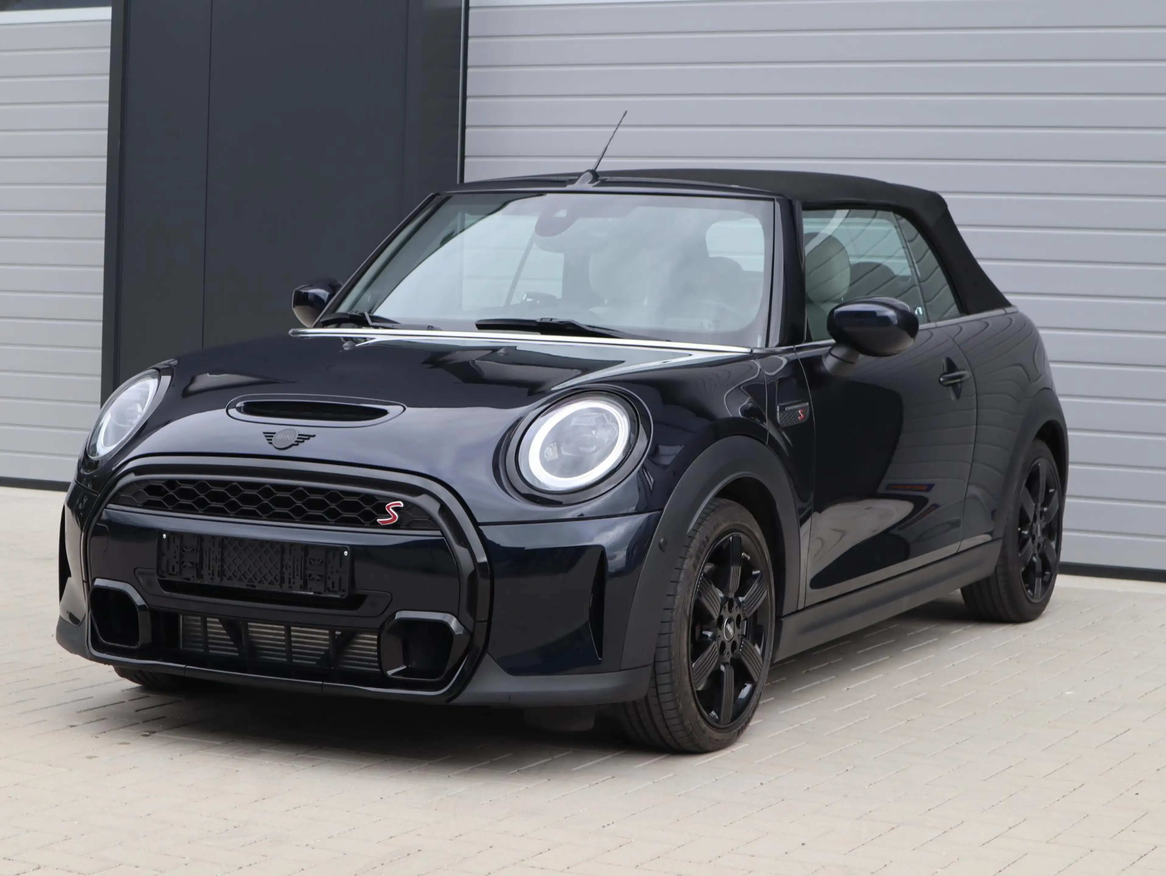 MINI Cooper S Cabrio | H/K | 17inch | Active Cruise | Leer! — photo 6