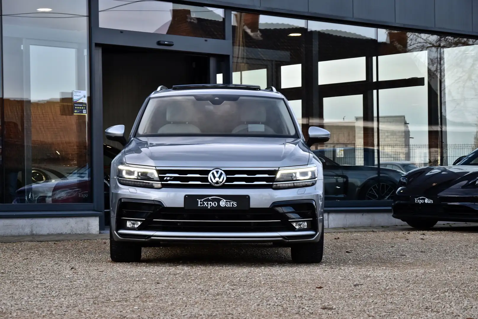 Volkswagen Tiguan Allspace 2.0TSI 4Motion DSG R-Line*PANO DAK*HEAD-UP*CAMERA* Grau - 2