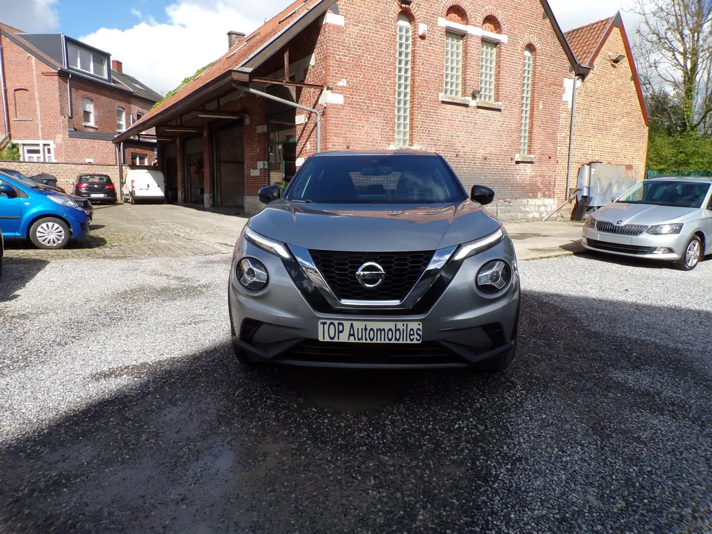 Nissan Juke 1.0 DIG-T 2WD N-Connecta DCT (EU6AP) Grijs - 2