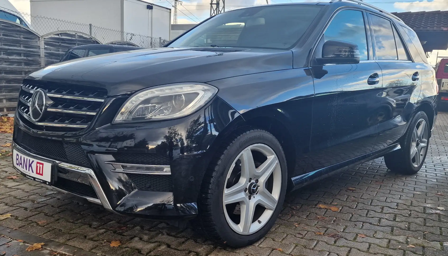Mercedes-Benz ML 350 ML 350 CDI AMG-Paket BlueTec Schwarz - 1