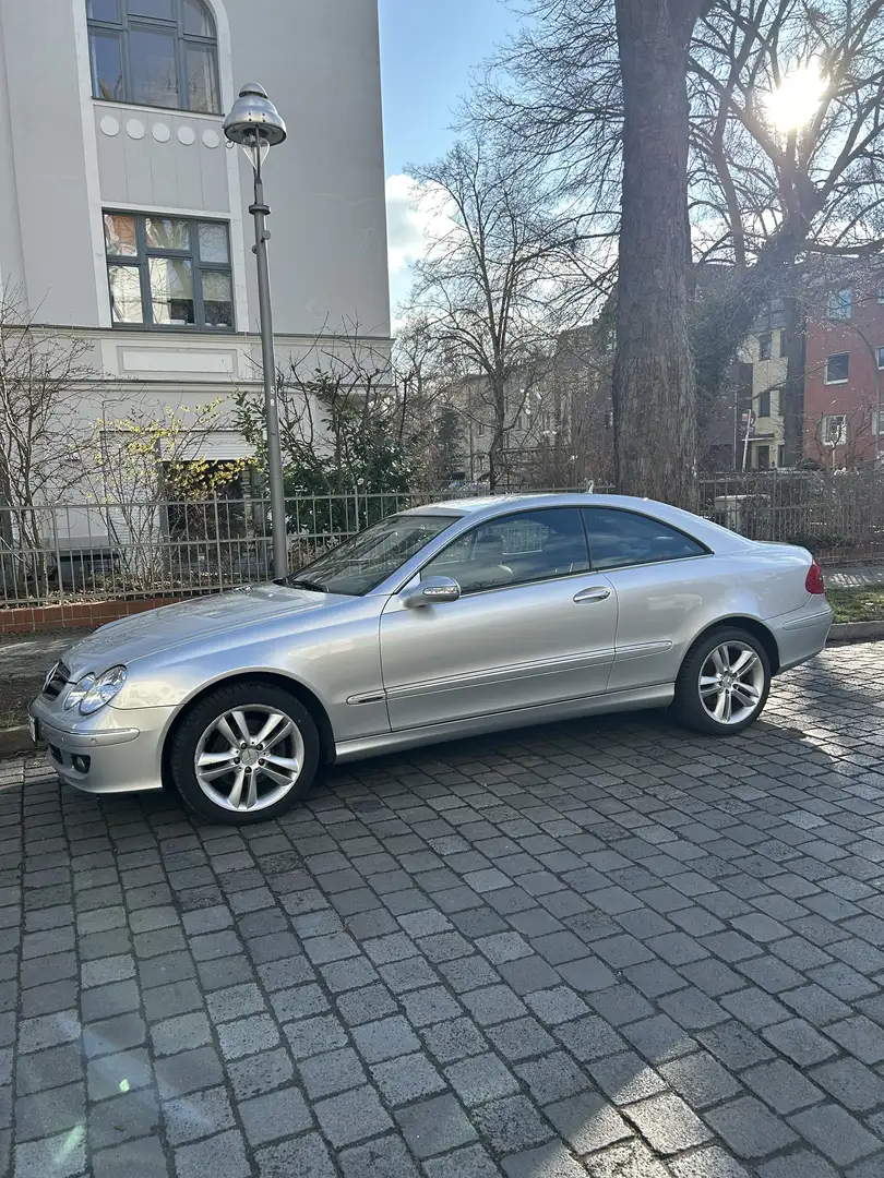 Mercedes-Benz CLK 200 Coupe Kompressor Automatik Avantgarde - 2