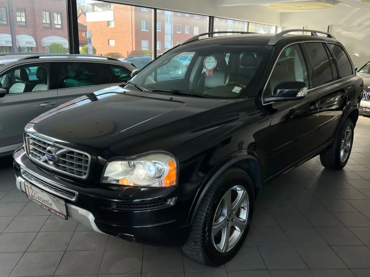 Volvo XC90 D3 Momentum Geartronic 2WD 7Sitze~Leder~SHZ Noir - 2