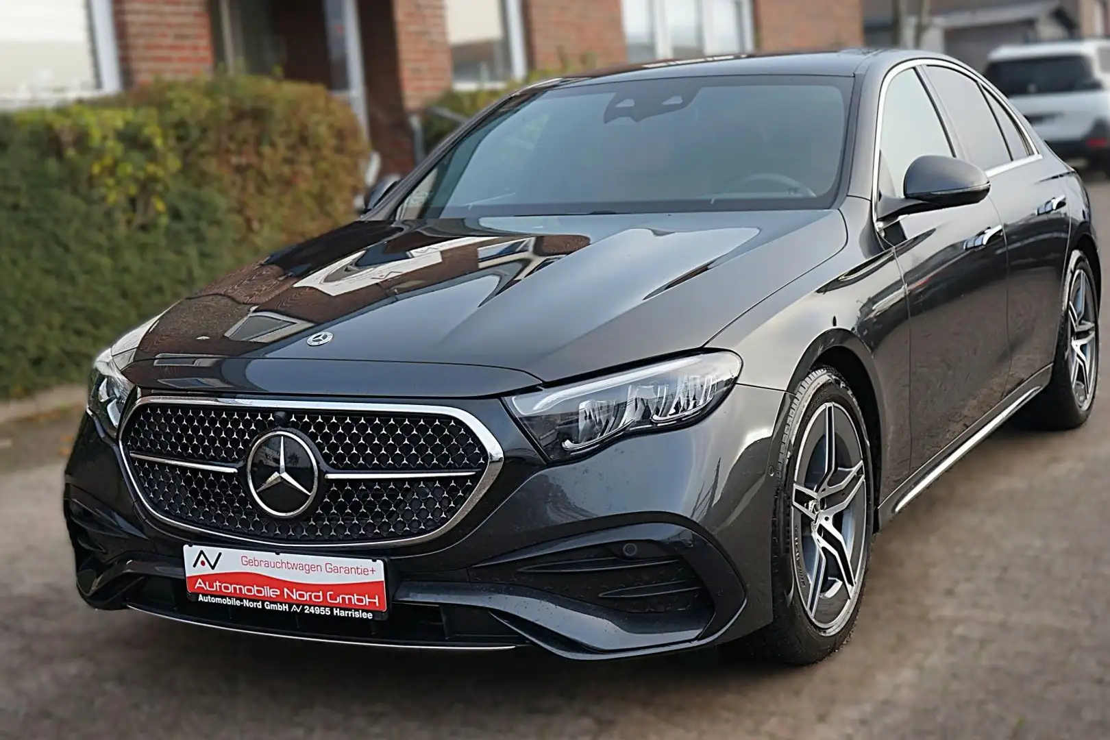 Mercedes-Benz E 220 d AMG Line Advanced*Service Neu* Grau - 1