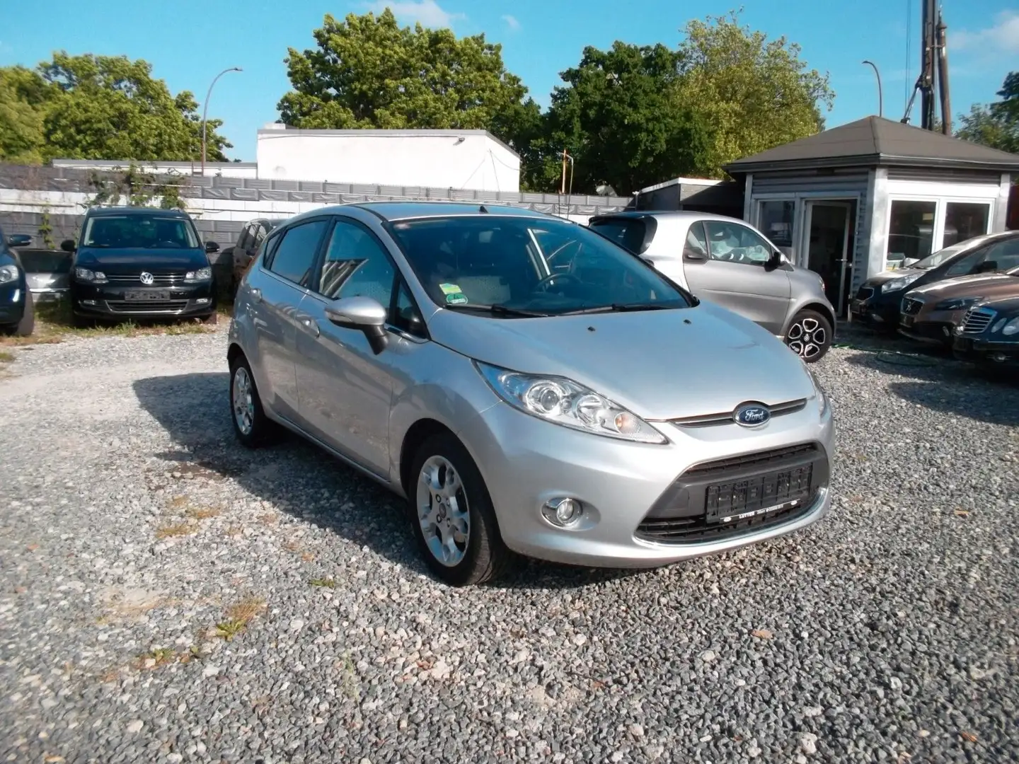 Ford Fiesta 1,4 Titanium, 4.Türen, Automatik Zilver - 2