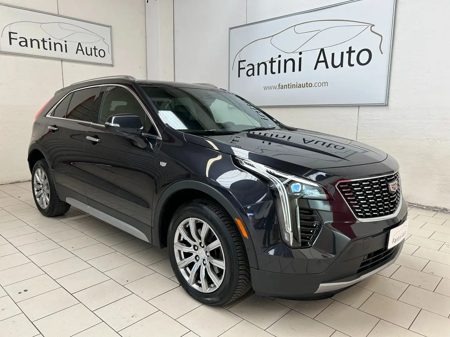 Cadillac XT4 Premium Luxury 2.0d awd auto - Dettagli in Bio Nero - 1