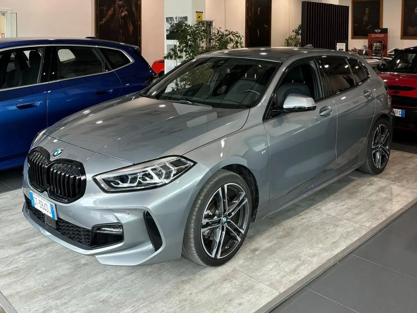 BMW 118 118d Msport auto Grijs - 1