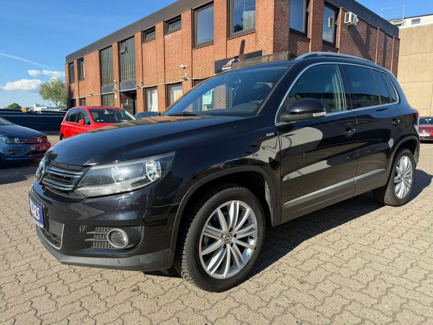 Volkswagen Tiguan 1.4 TSI Life BMT*PANO*PARKASSIST*AHK Schwarz - 2