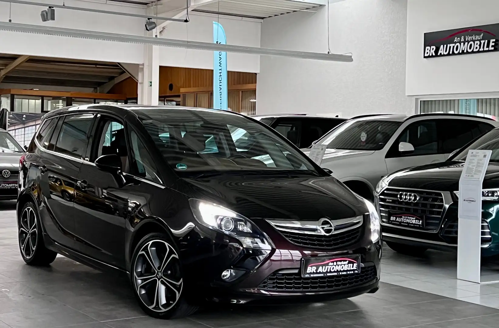 Opel Zafira Innovation*OPC-Line*7-Sitze*Panorama*AHK*Leder* Hnědá - 1