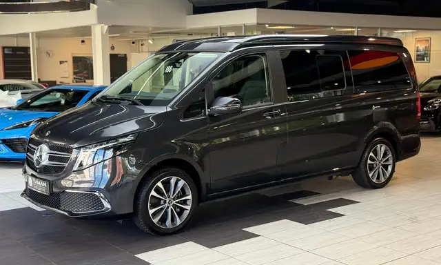 Mercedes-Benz V-Class view 2