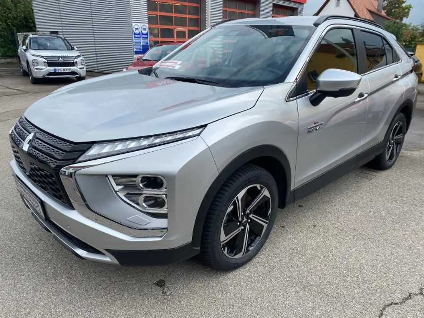 Mitsubishi Eclipse Cross PHEV PLUS Intro Edition-Paket Silber - 1