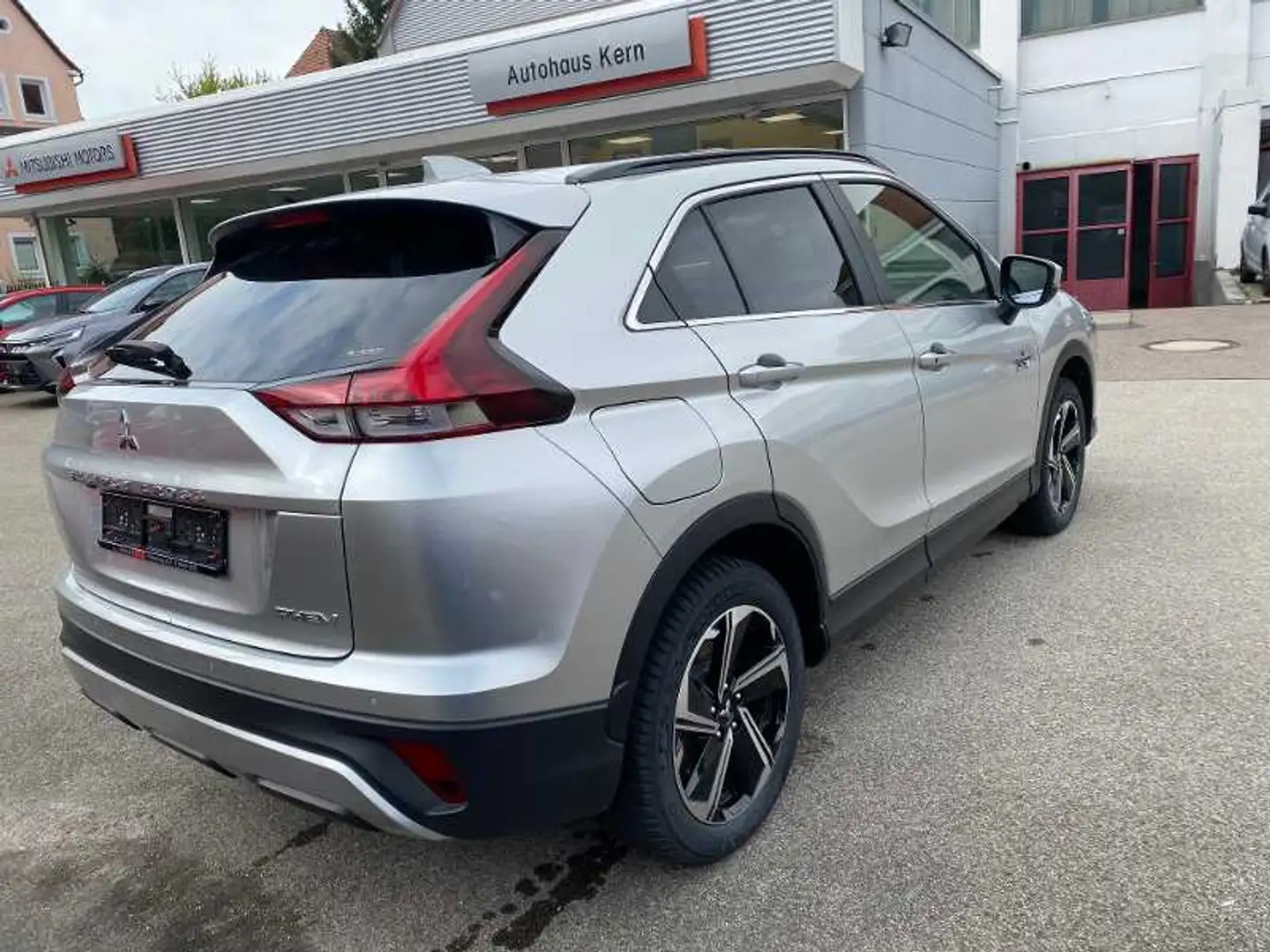 Mitsubishi Eclipse Cross PHEV PLUS Intro Edition-Paket Silber - 2