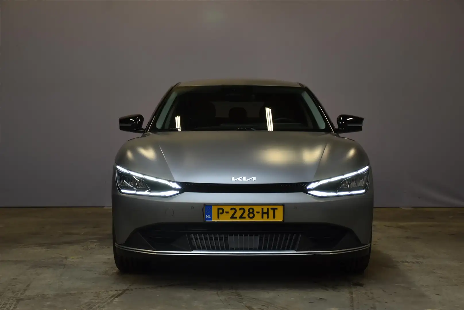 Kia EV6 58kWh 169pk RWD Air Warmtepomp Gris - 2