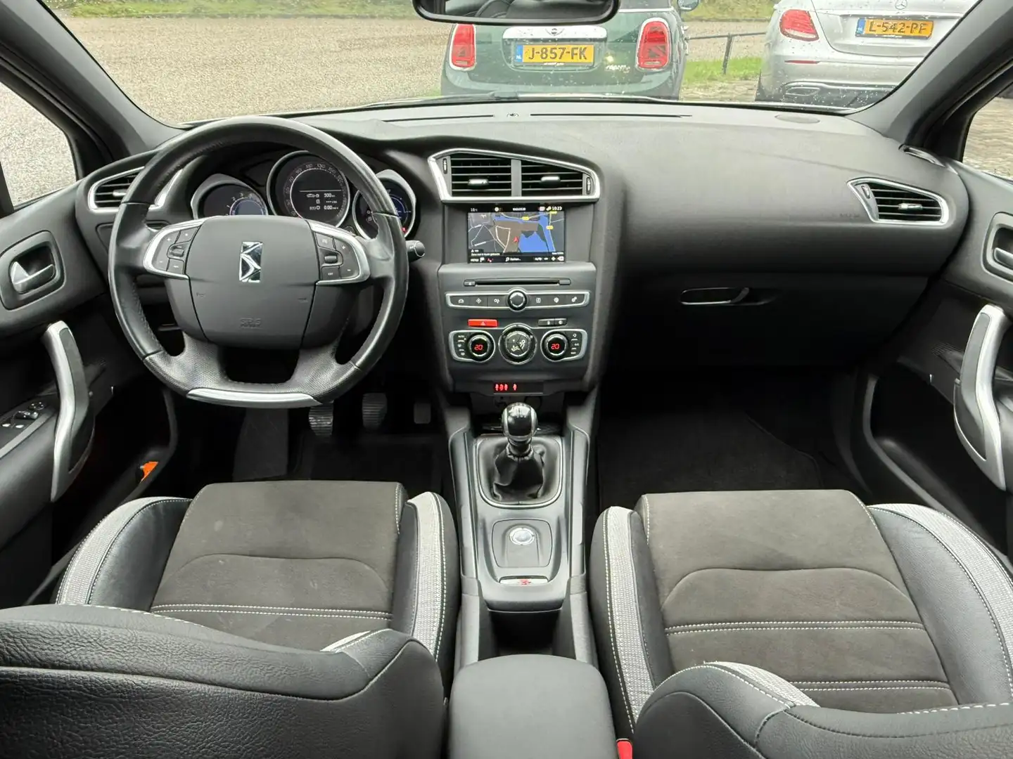 DS Automobiles DS 4 Crossback 1.2 PureTech Chic ✅ CarPlay ✅ Android Auto ✅ Clima Gris - 2