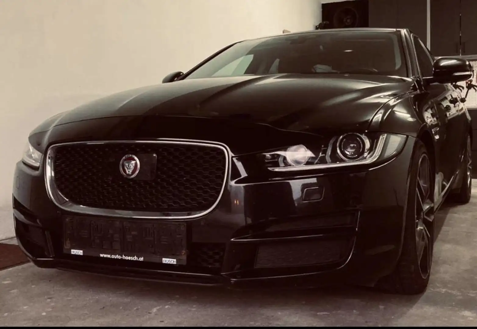 Jaguar XE E-Performance Prestige Aut. - 2