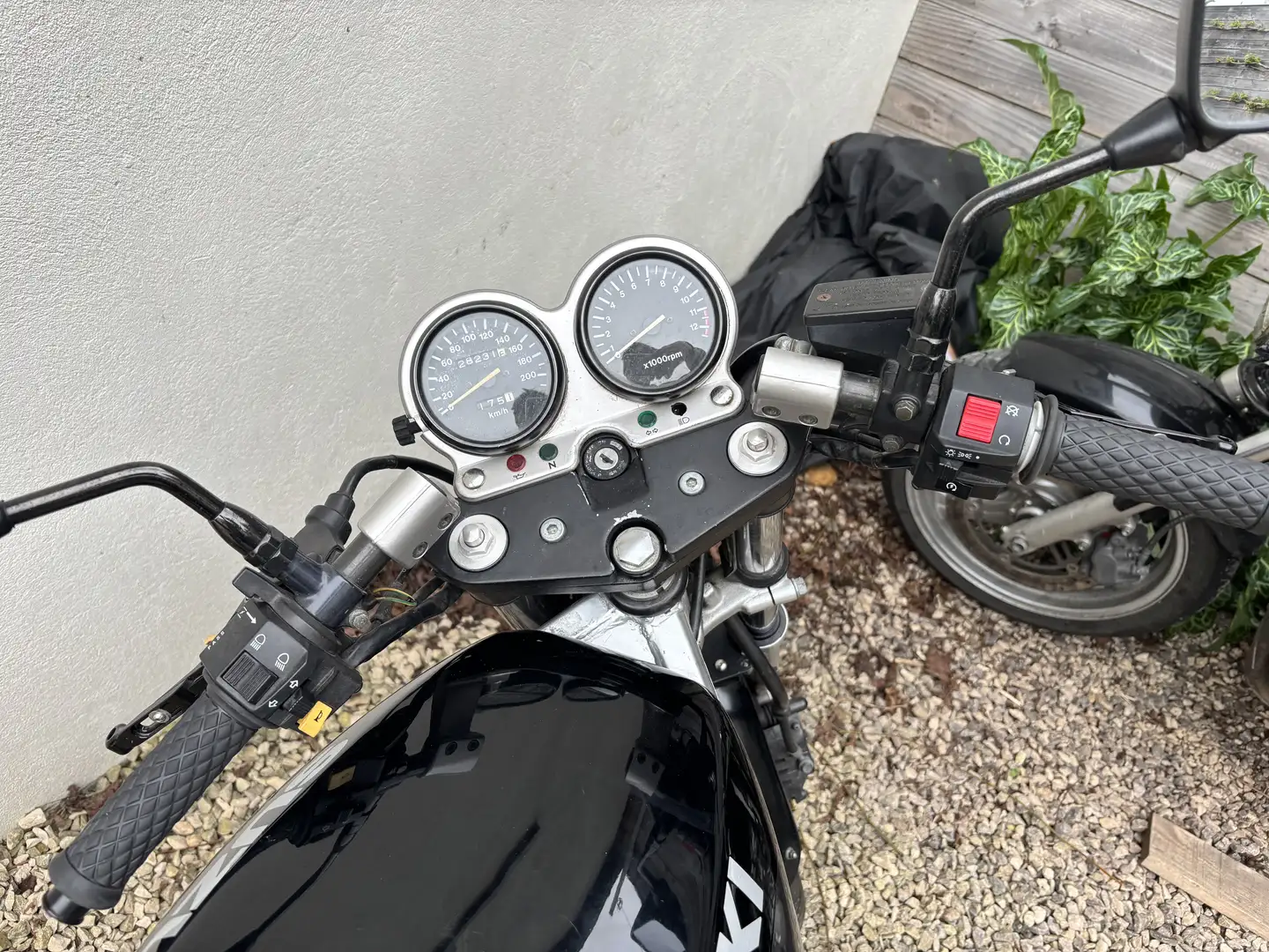 Suzuki GS 500 Negro - 2