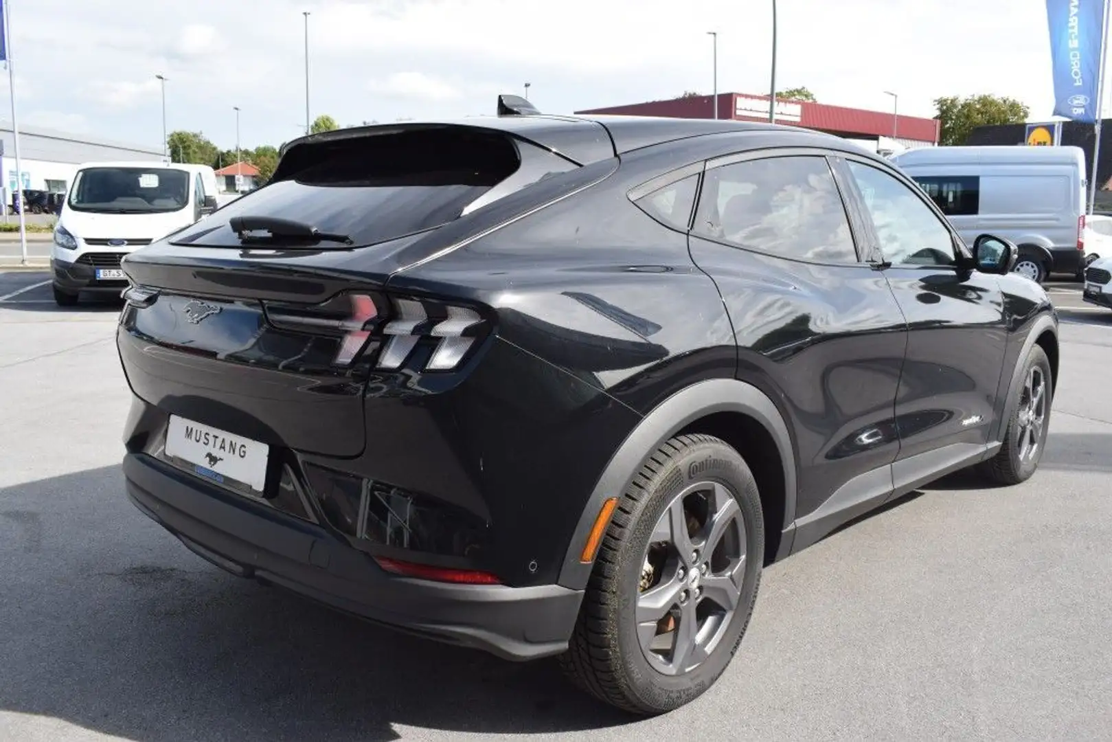 Ford Mustang Mach-E Extened Range Heckantrieb AHK Schwarz - 2