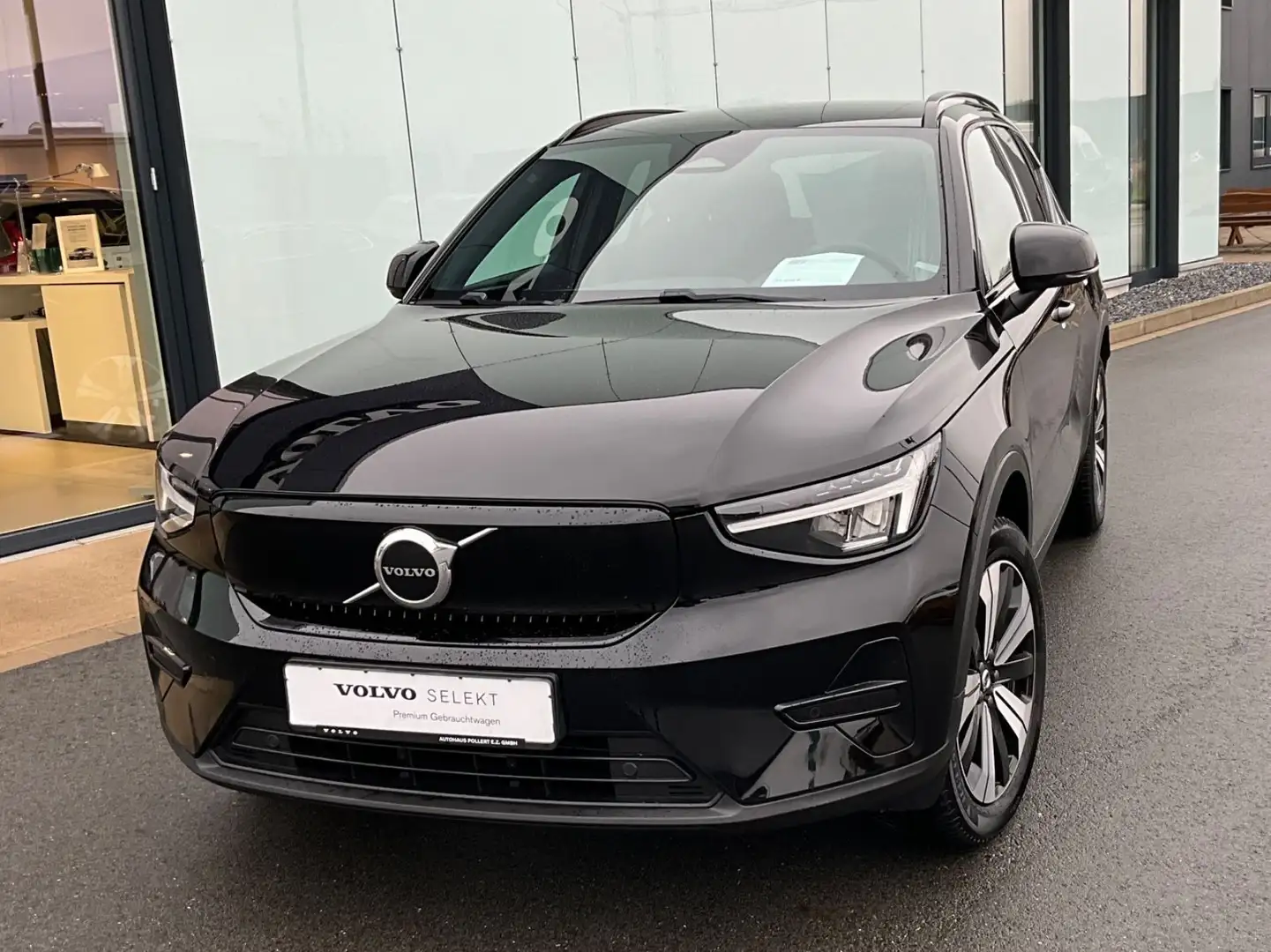 Volvo XC40 Core Recharge Pure Electric AWD Schwarz - 1