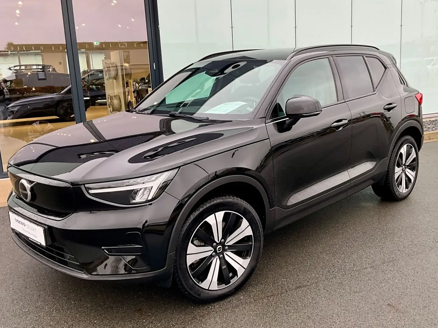 Volvo XC40 Core Recharge Pure Electric AWD Schwarz - 2