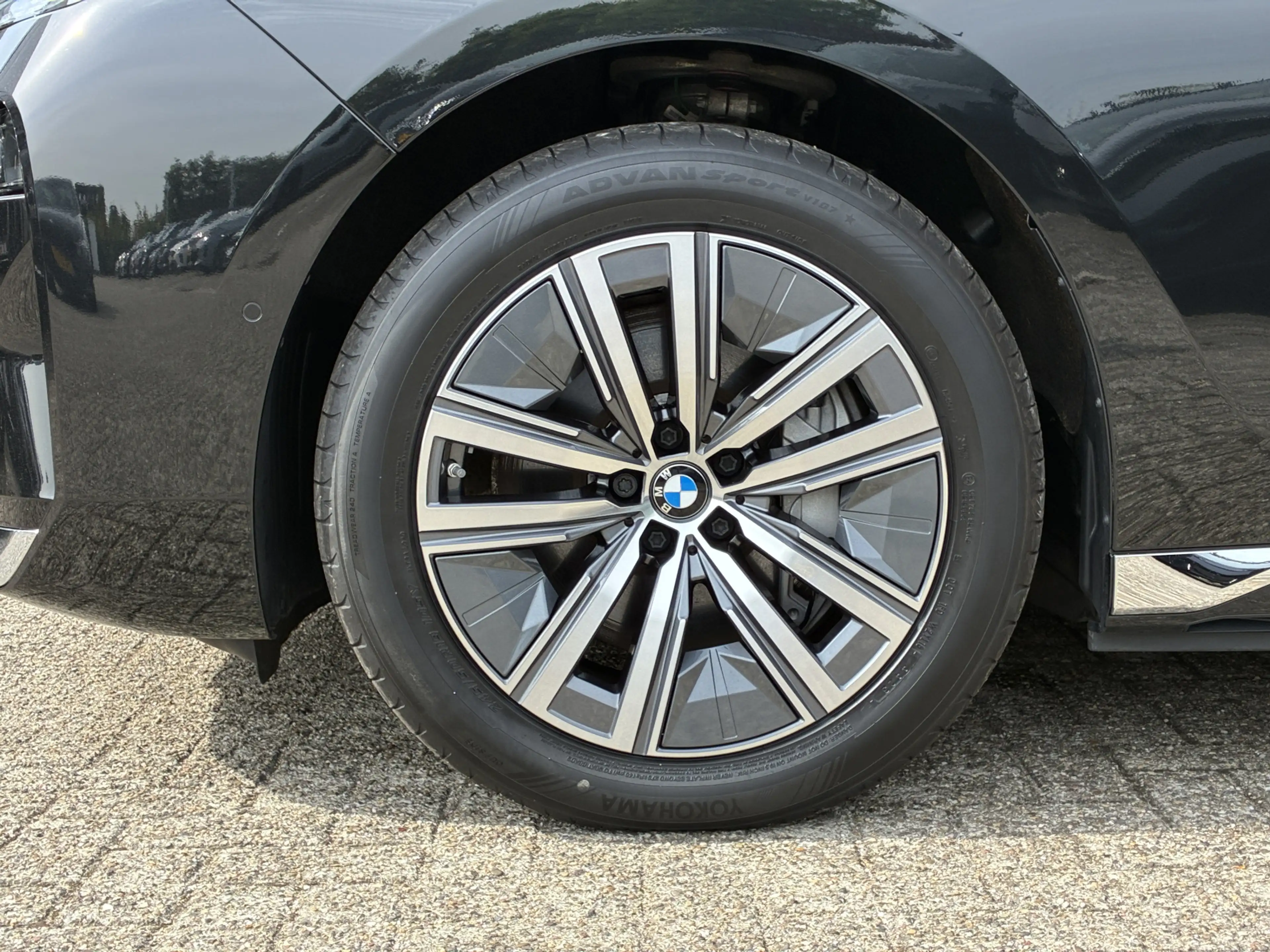 BMW i7 eDrive50 | Individual | Driv. Ass. Prof. | Act. St — photo 6