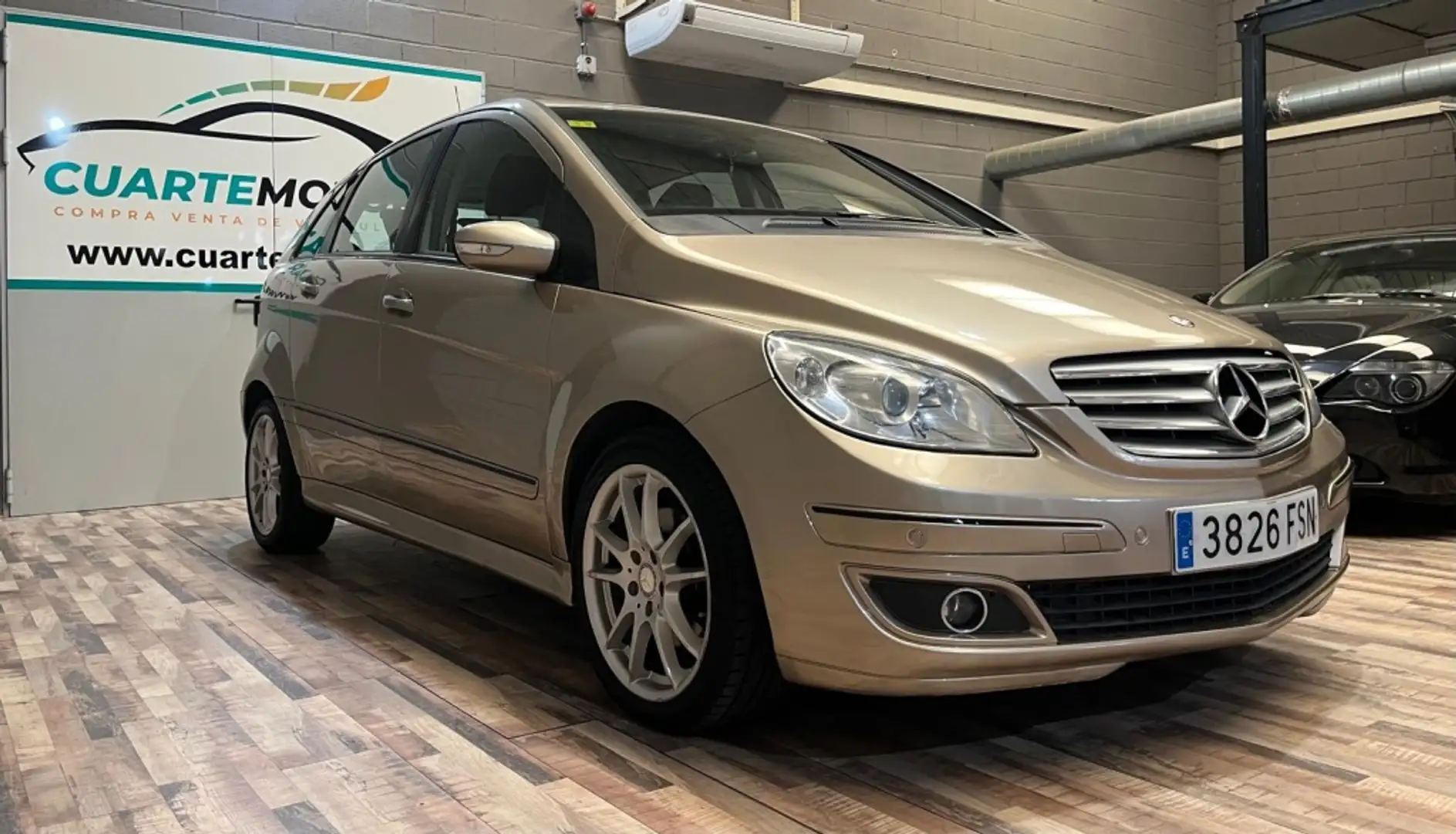 Mercedes-Benz B 180 180CDI Autotronic Geel - 1