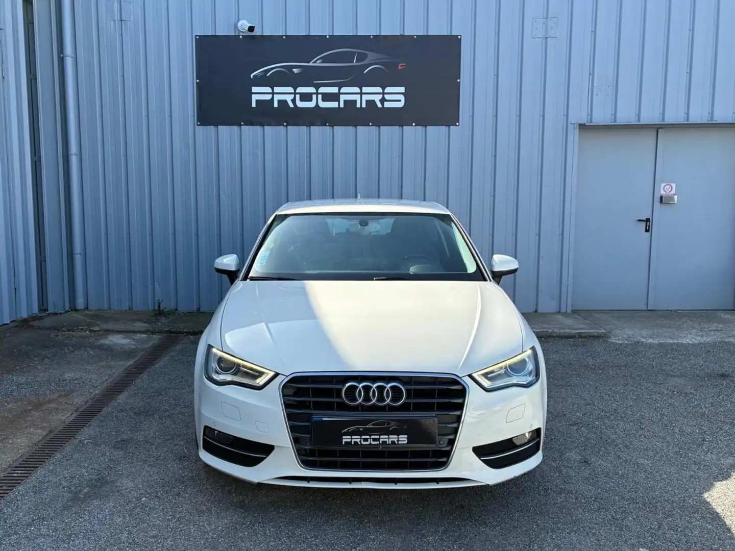 Audi A3 1.6 TDI 110 CH Ambition Luxe Blanco - 2