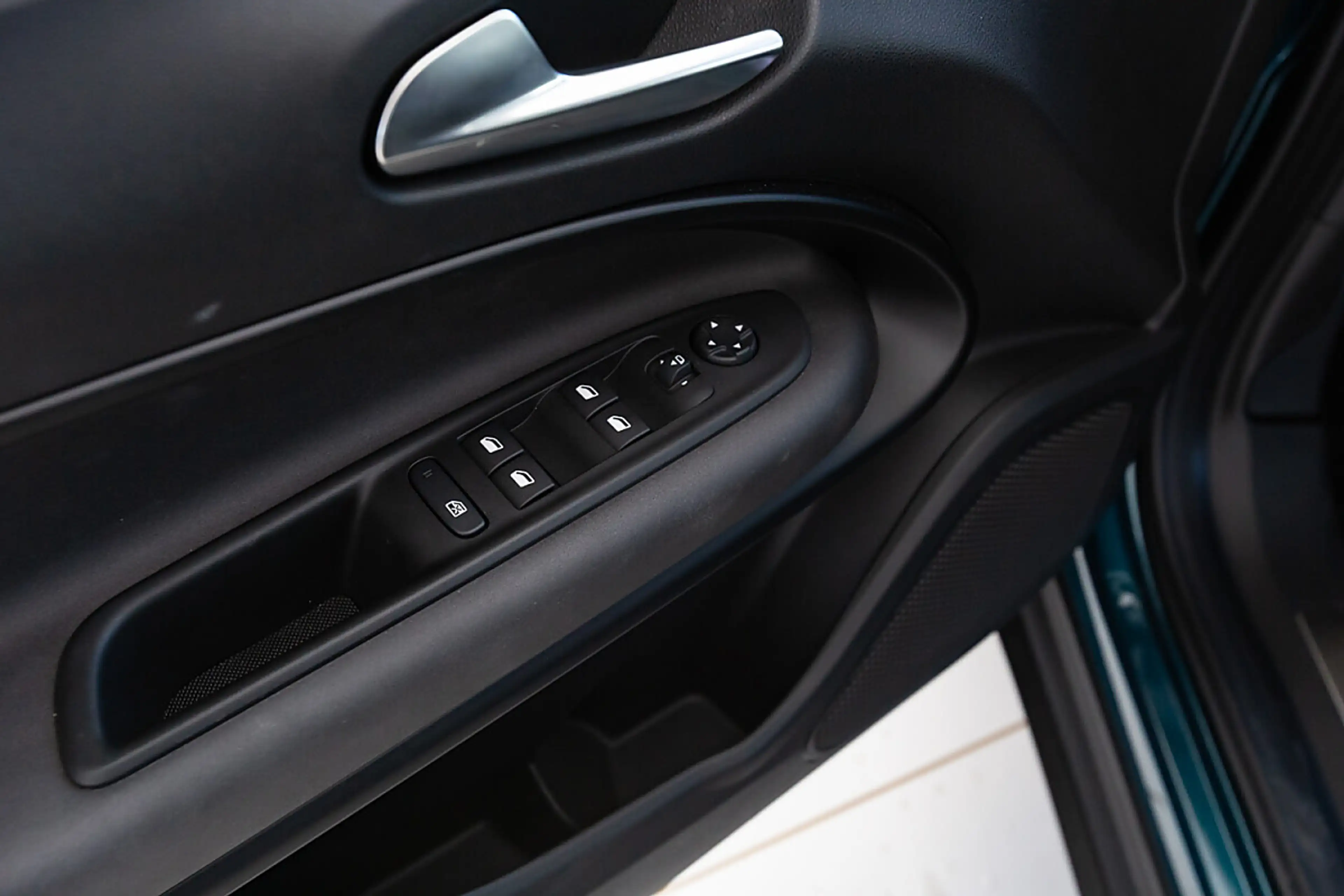 Alfa Romeo Junior 1.2 VGT Mild Hybrid Speciale — photo 10