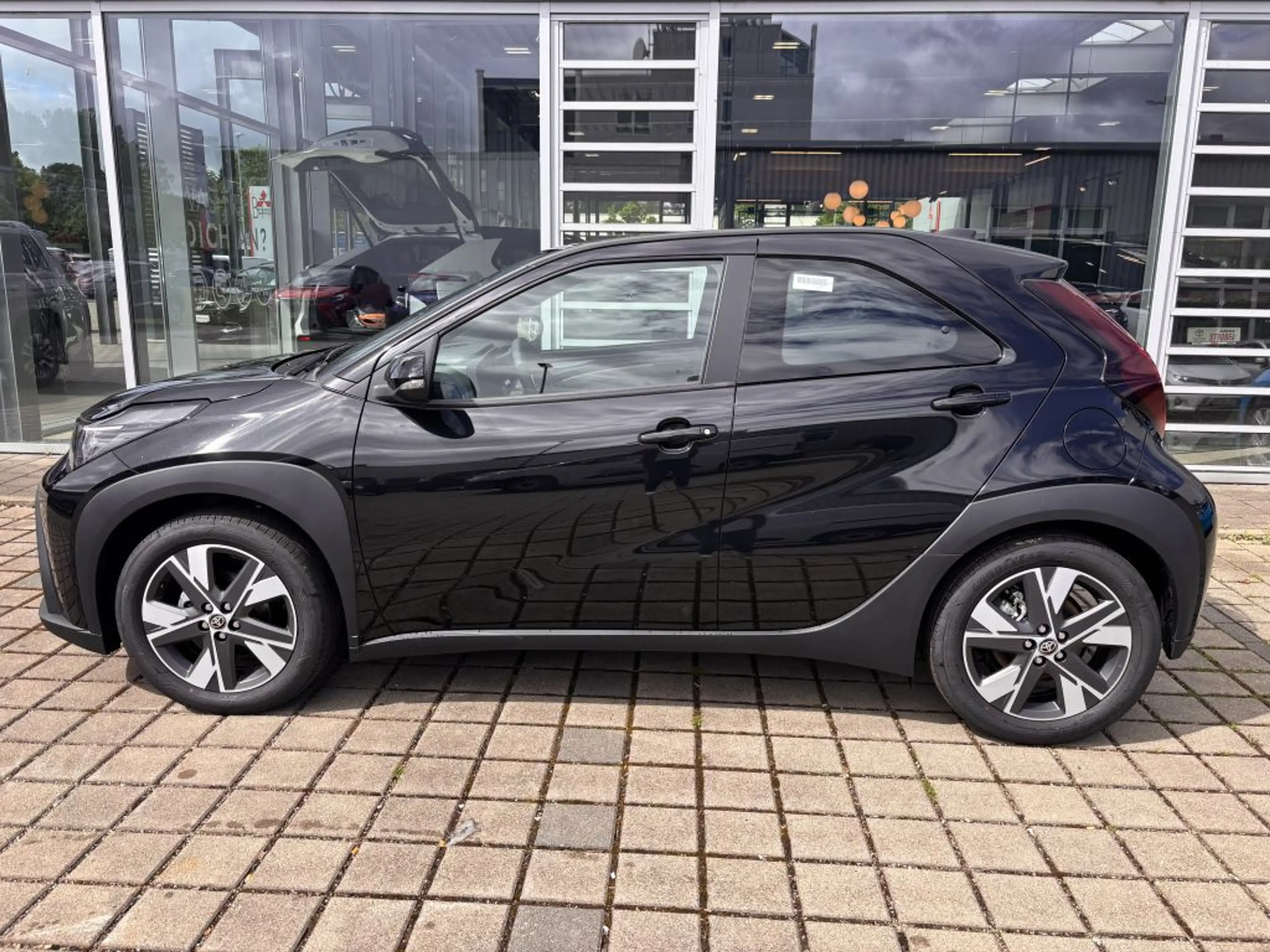 Toyota Aygo X 1,5 Hybrid Active (AB7) — photo 3