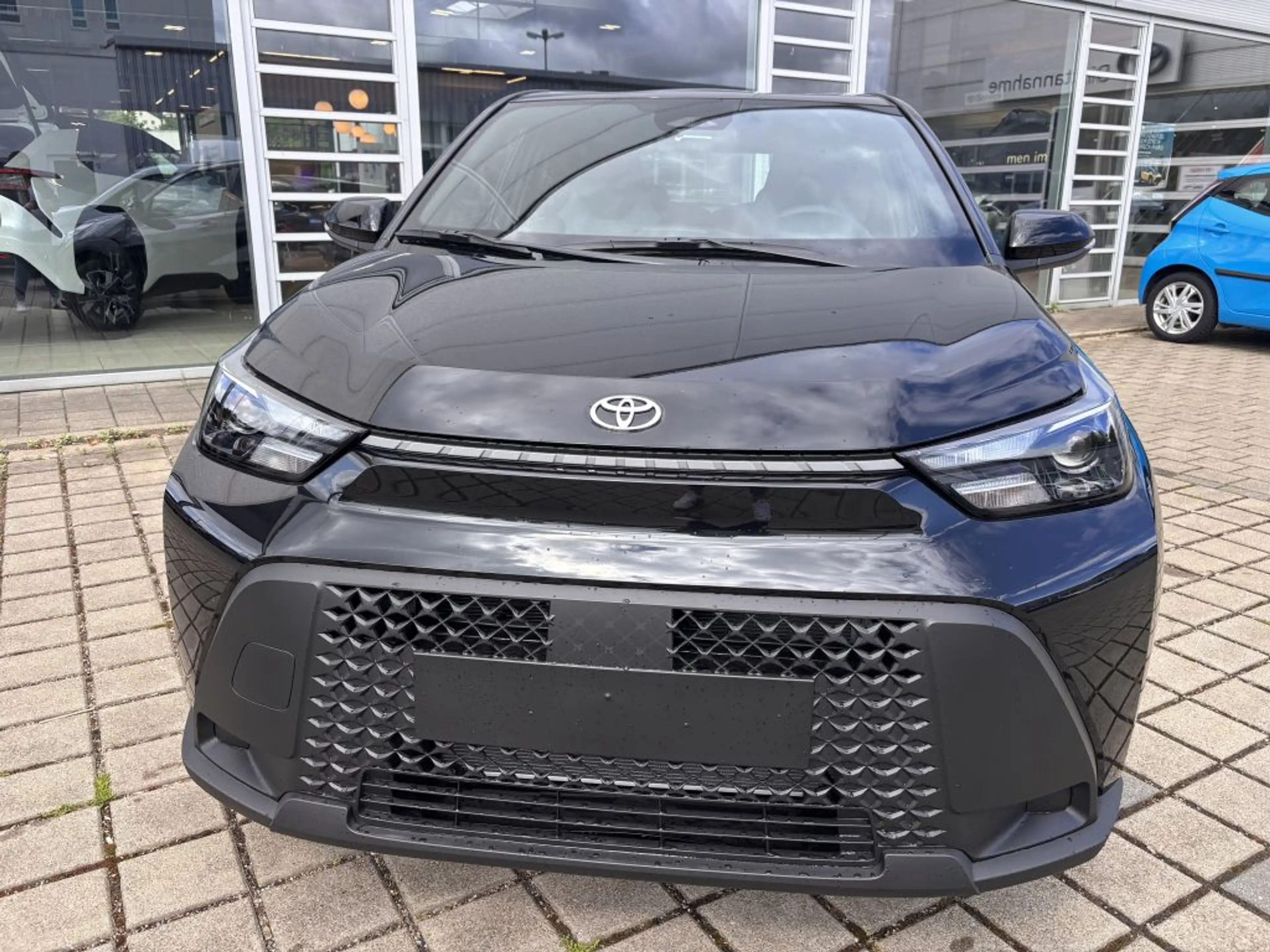Toyota Aygo X 1,5 Hybrid Active (AB7) — photo 2