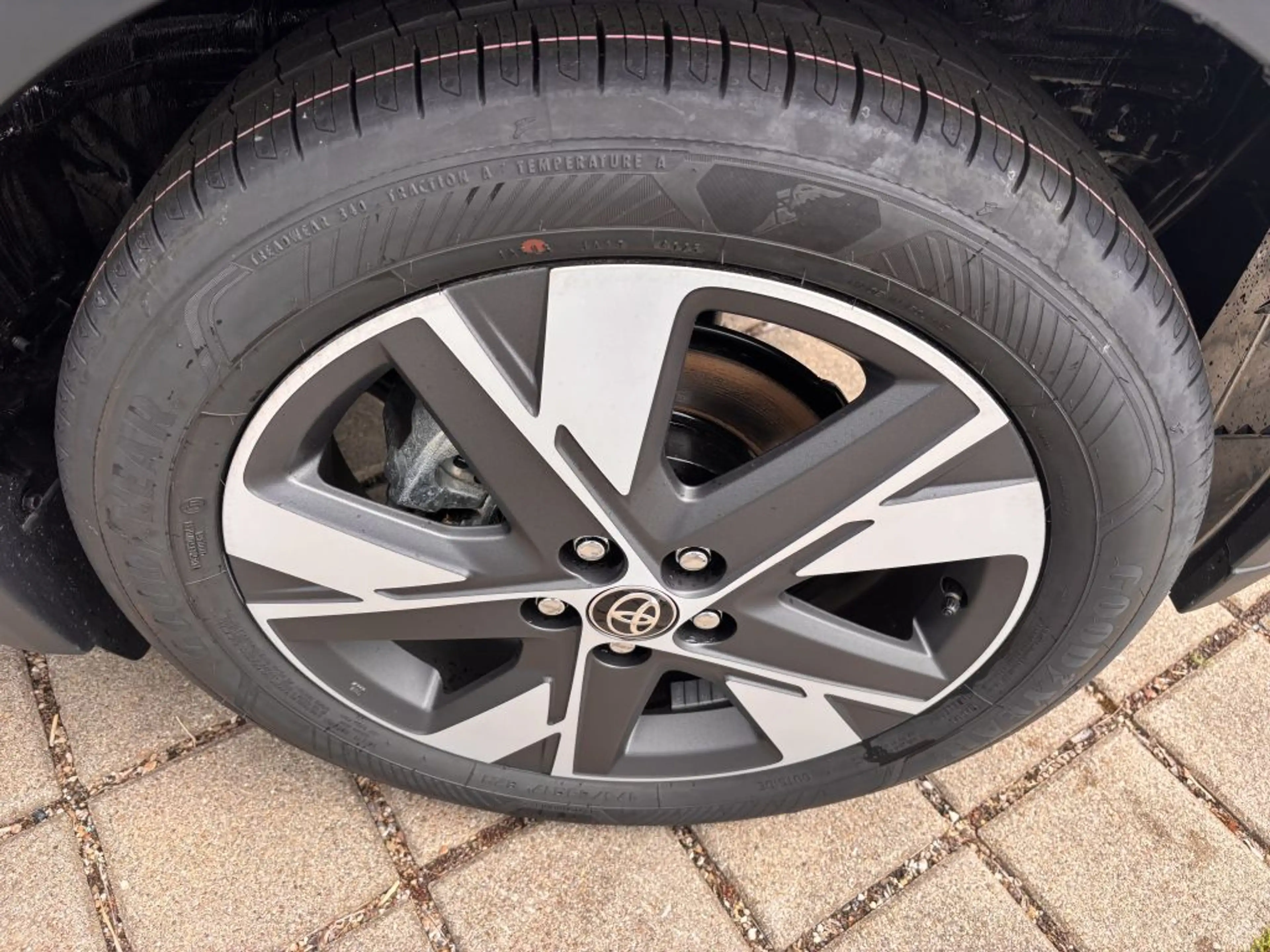 Toyota Aygo X 1,5 Hybrid Active (AB7) — photo 10