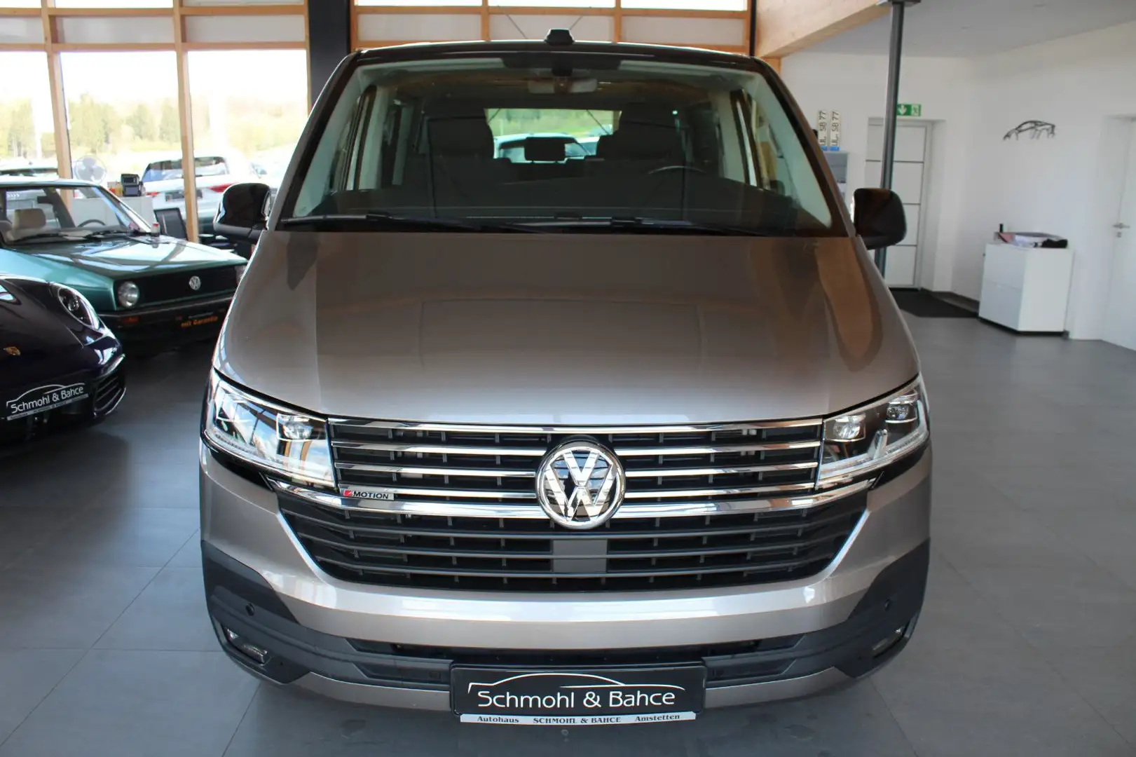 Volkswagen T6 Multivan T6.1 Multivan 2.0 TDI DSG 4Motion Edition Beige - 2