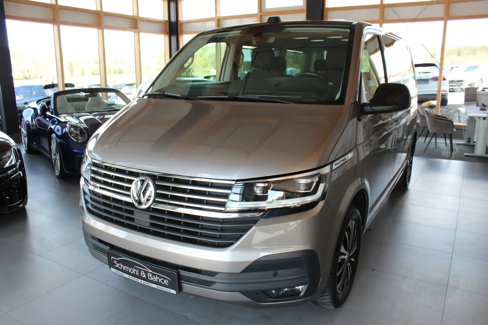 Volkswagen T6 Multivan T6.1 Multivan 2.0 TDI DSG 4Motion Edition Beige - 1