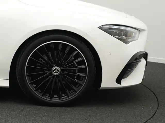 Mercedes-Benz Cla view 8