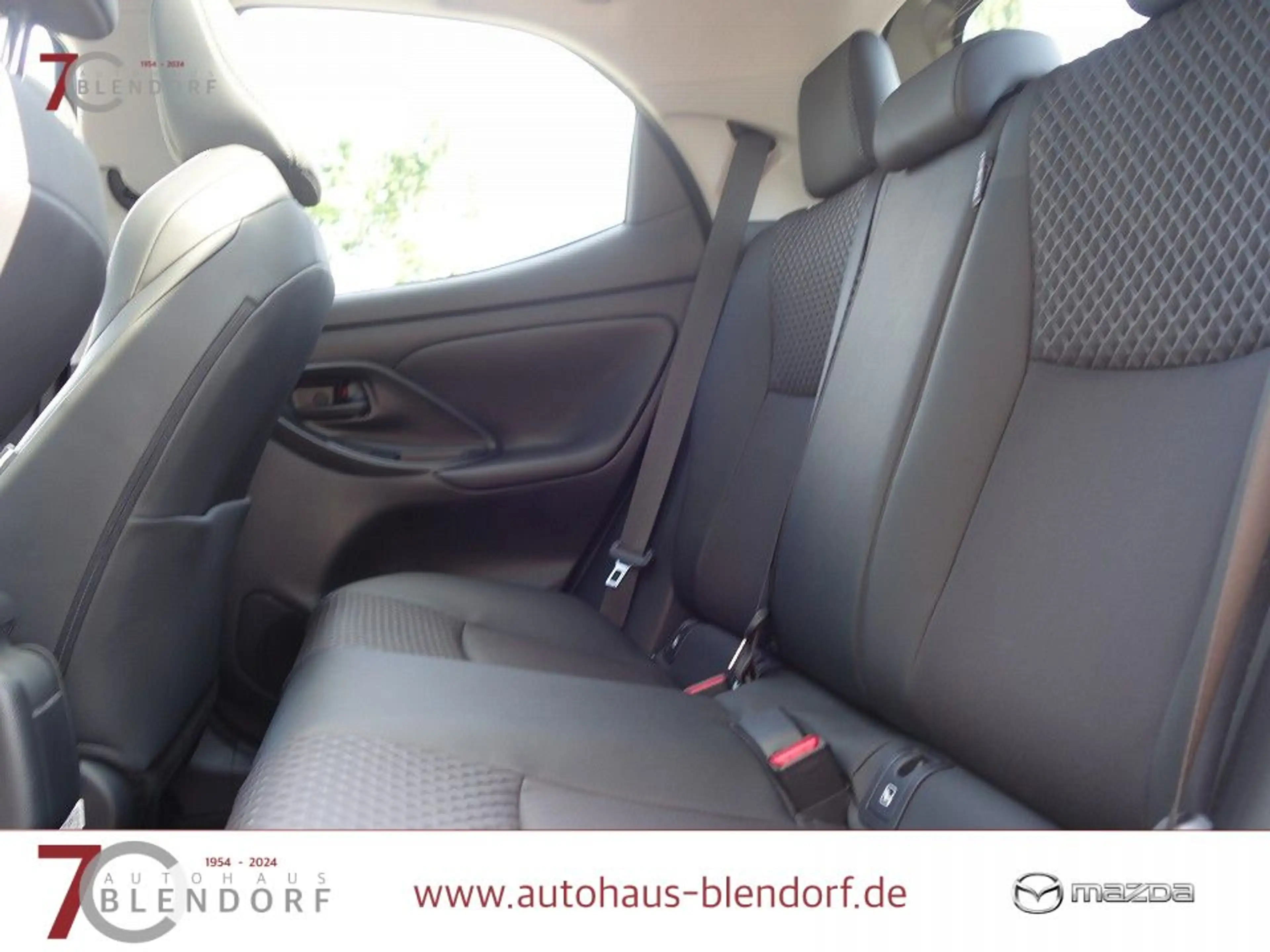 Mazda 2 Hybrid Select Panoramadach|LED|Kamera — photo 15