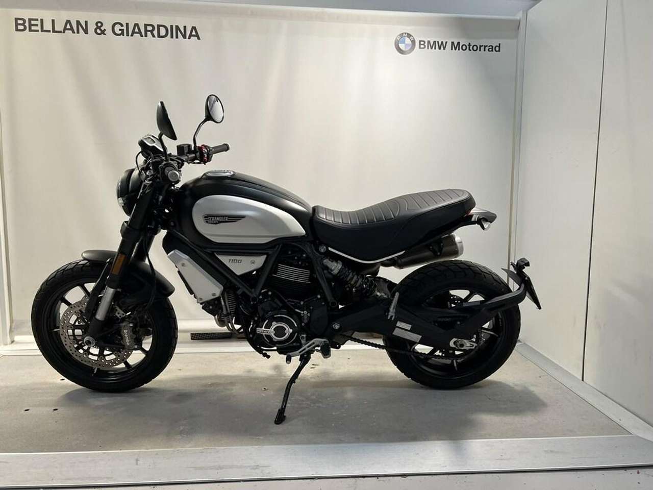 Ducati Others Dark Pro my21