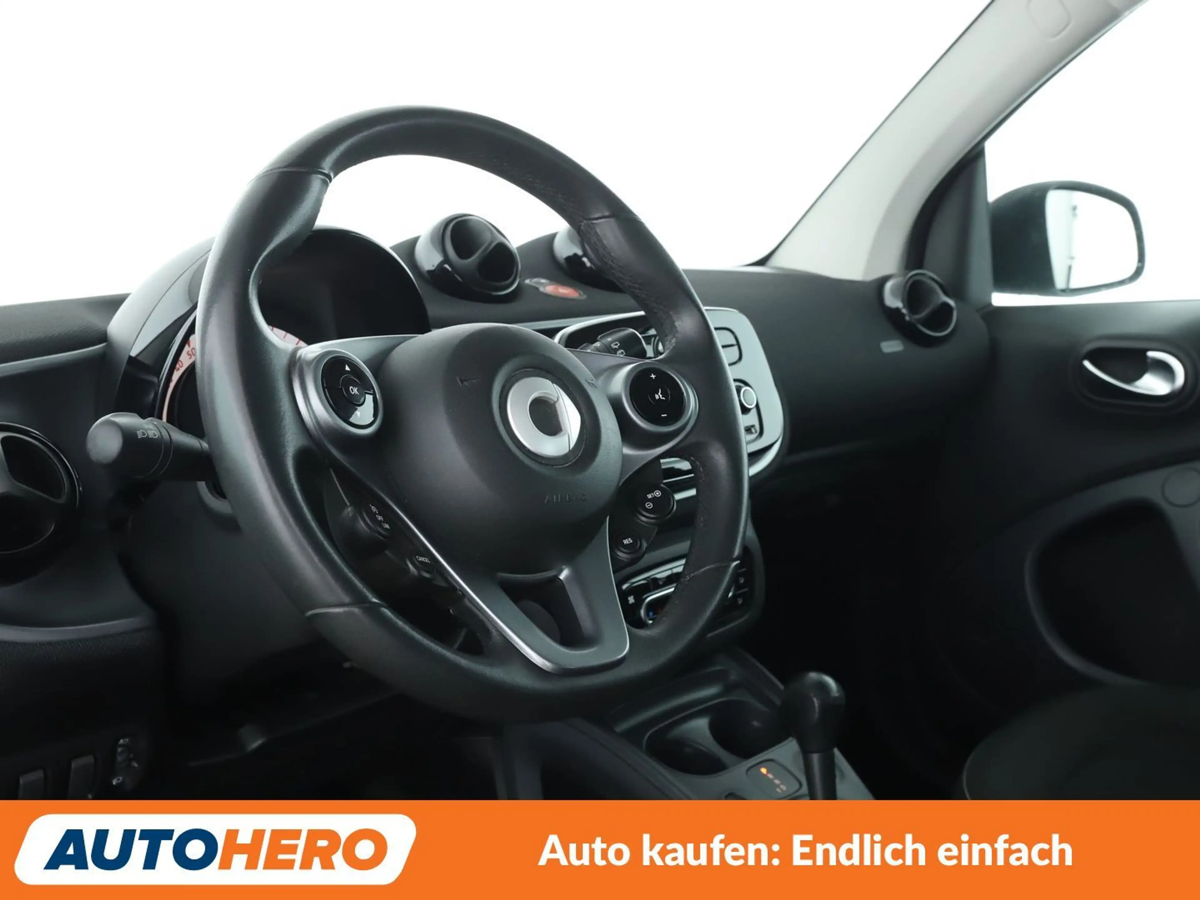 smart forTwo 1.0 Basis passion Aut.*TEMPO*KLIMA*ALU* — photo 10